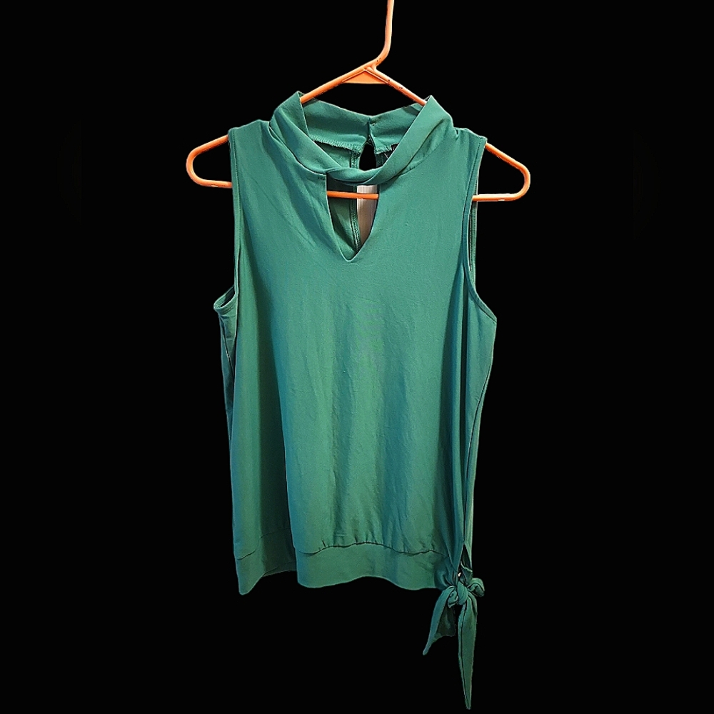 Women's Green Elegant Blouse - Size M